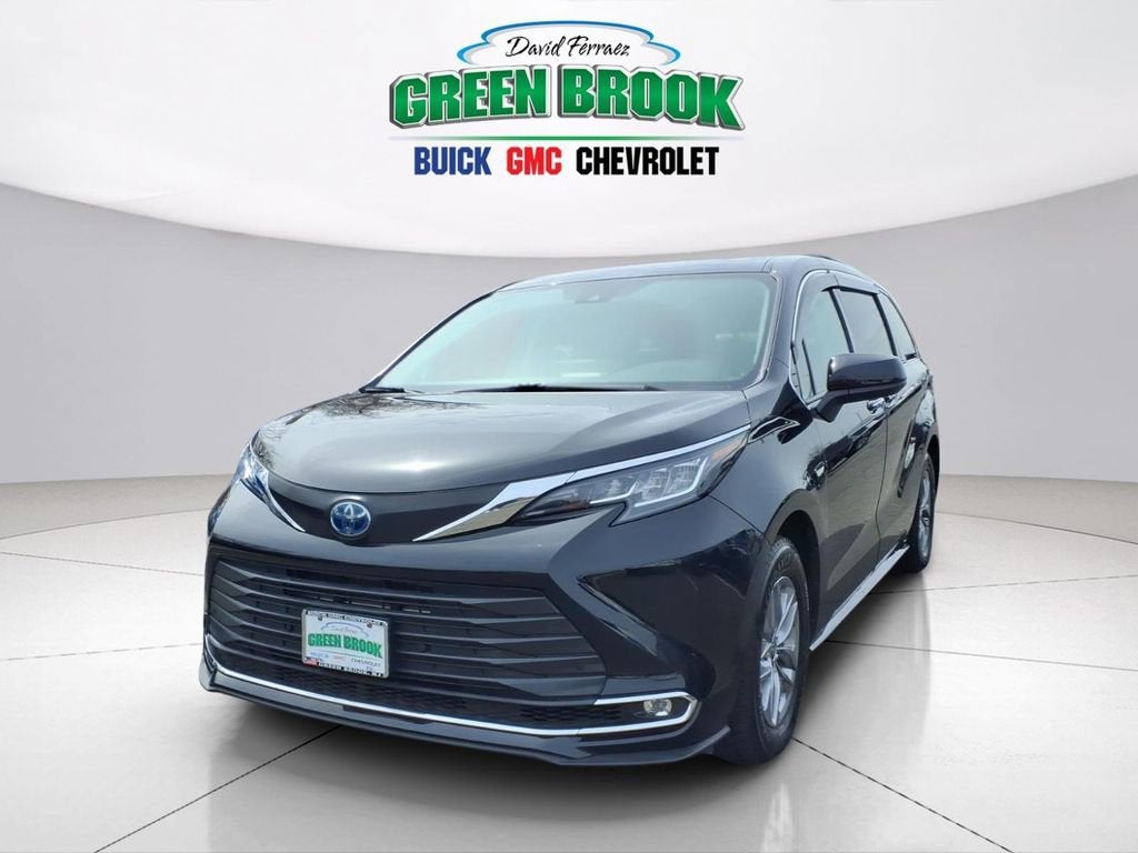 2022 Toyota Sienna XLE