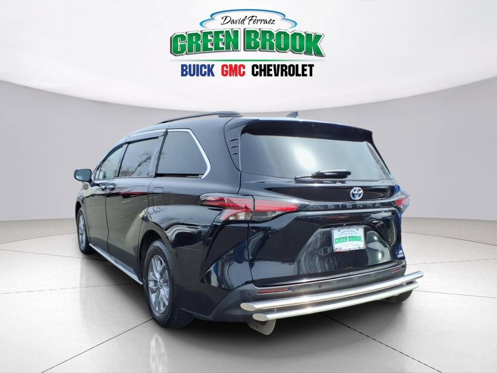2022 Toyota Sienna XLE