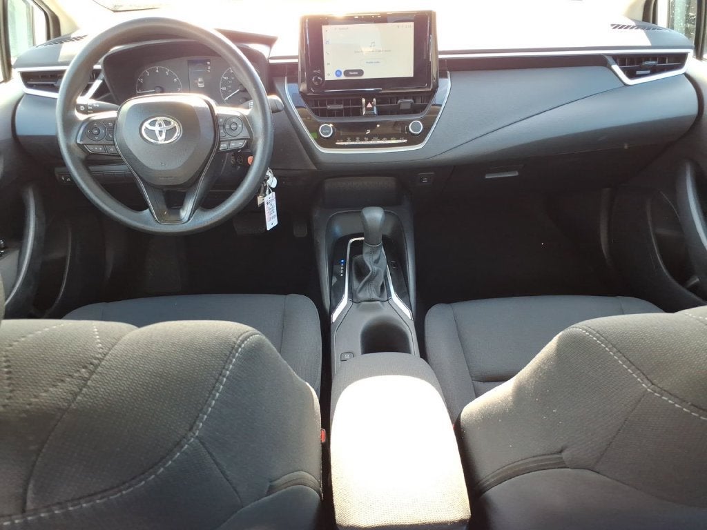 2025 Toyota Corolla LE - Photo 12