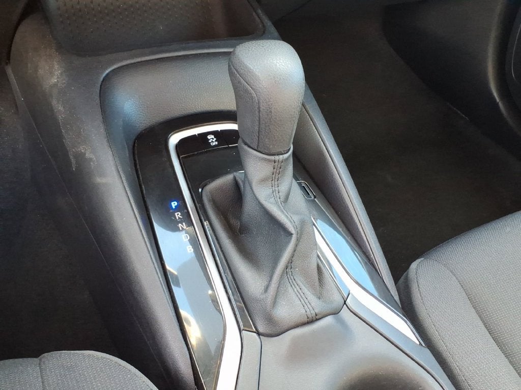 2025 Toyota Corolla LE - Photo 19