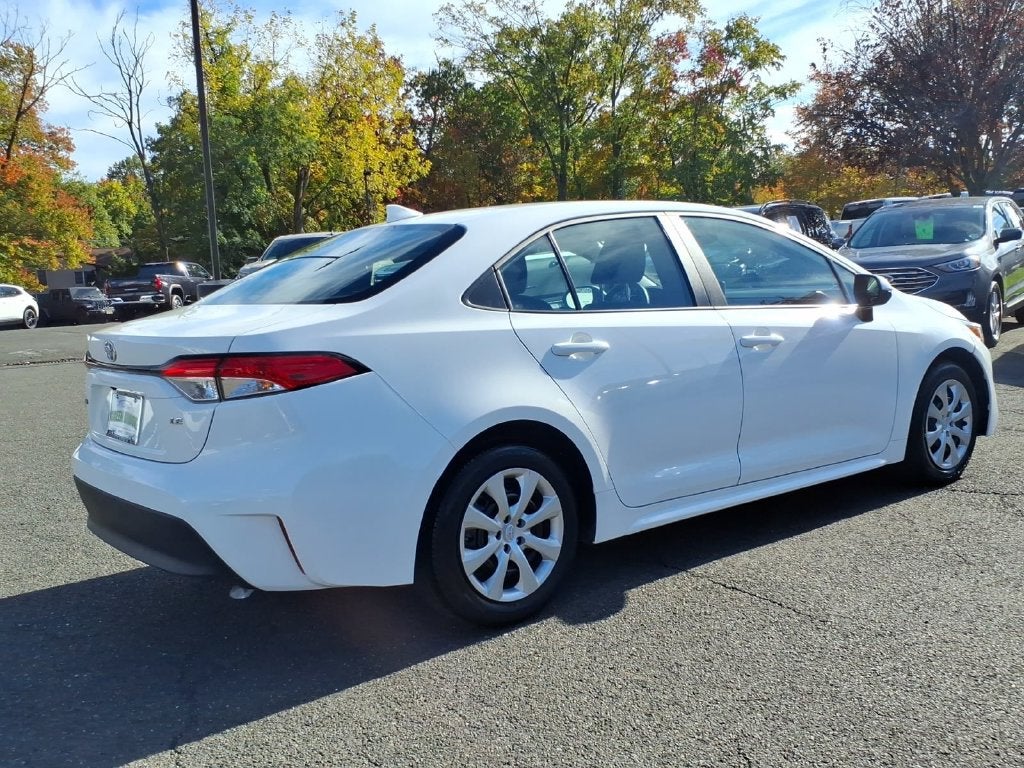 2025 Toyota Corolla LE - Photo 6