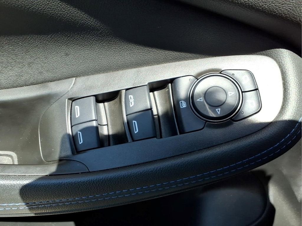 2025 Buick Encore GX Sport Touring - Photo 17