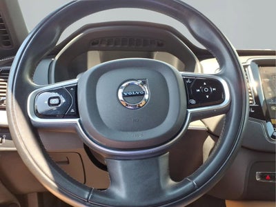 2022 Volvo XC90 Inscription