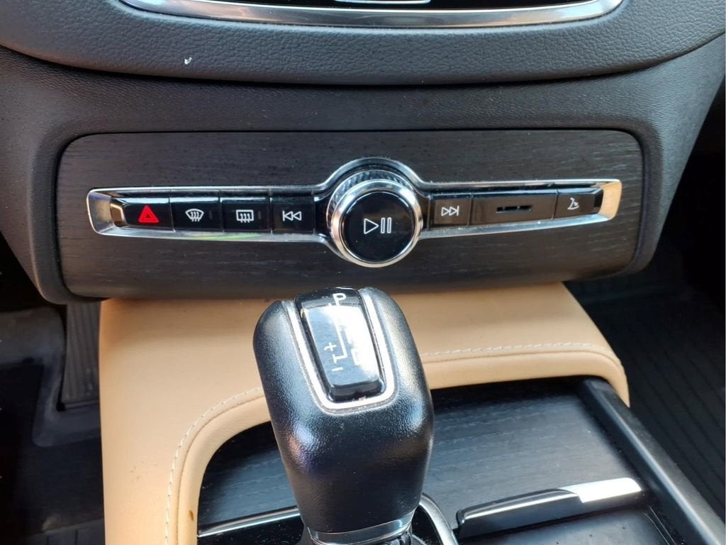 2022 Volvo XC90 Inscription